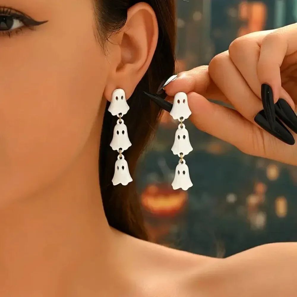 1 Pair Gothic Ghost Halloween Dangle Earrings - Cute & Edgy Drops